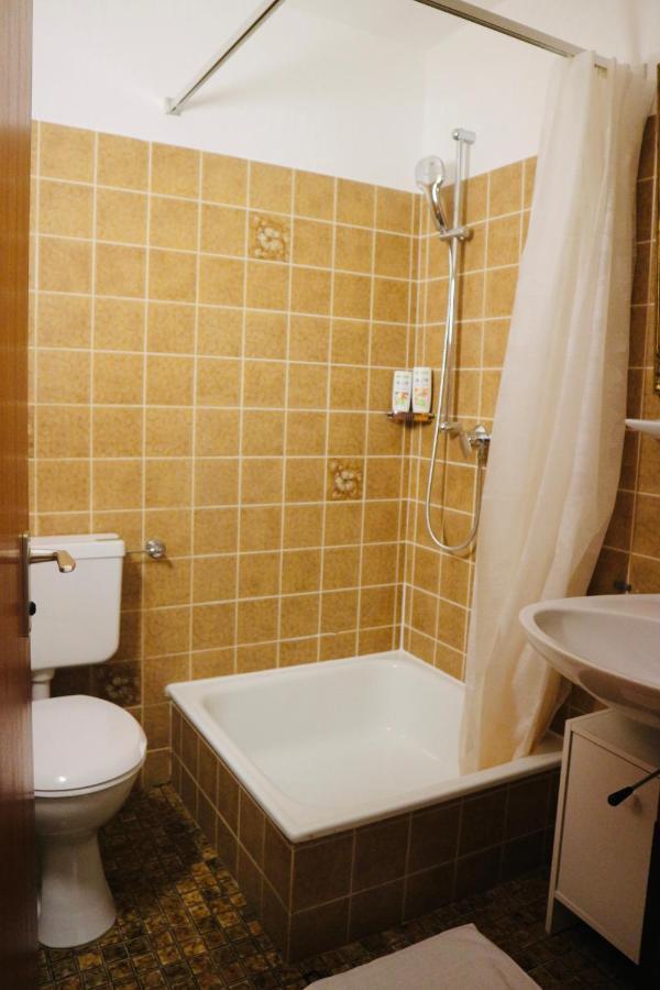 Seeglanz-Apartment Istayunixi Seenaehe-Terrasse-Netflix Онинген Екстериор снимка